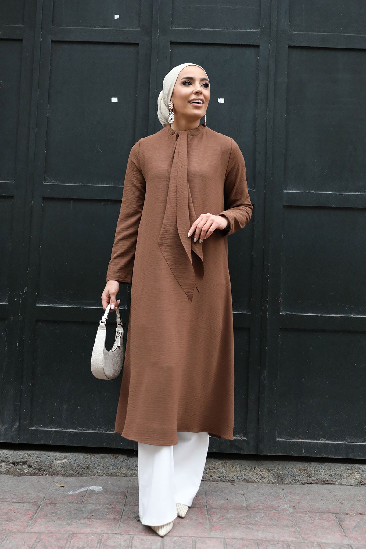 Yakası Bağlamalı Uzun Tunik-Kahve