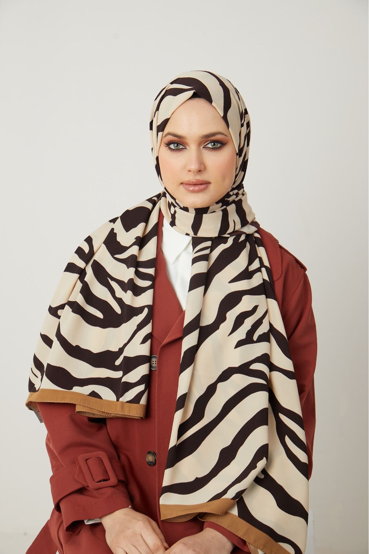 Zebra Desen Medine İpeği Şal-Karamel