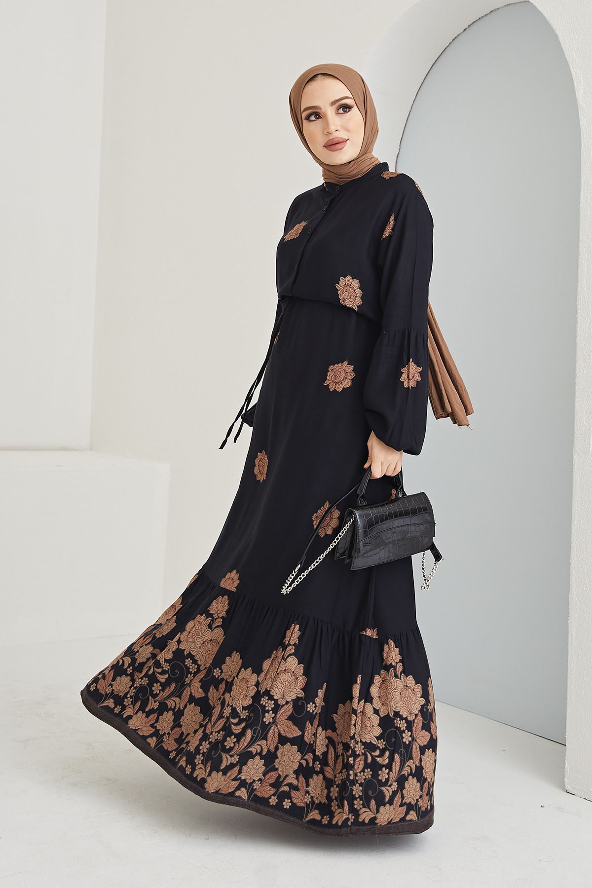 Çiçek Desen Elbise-Siyah