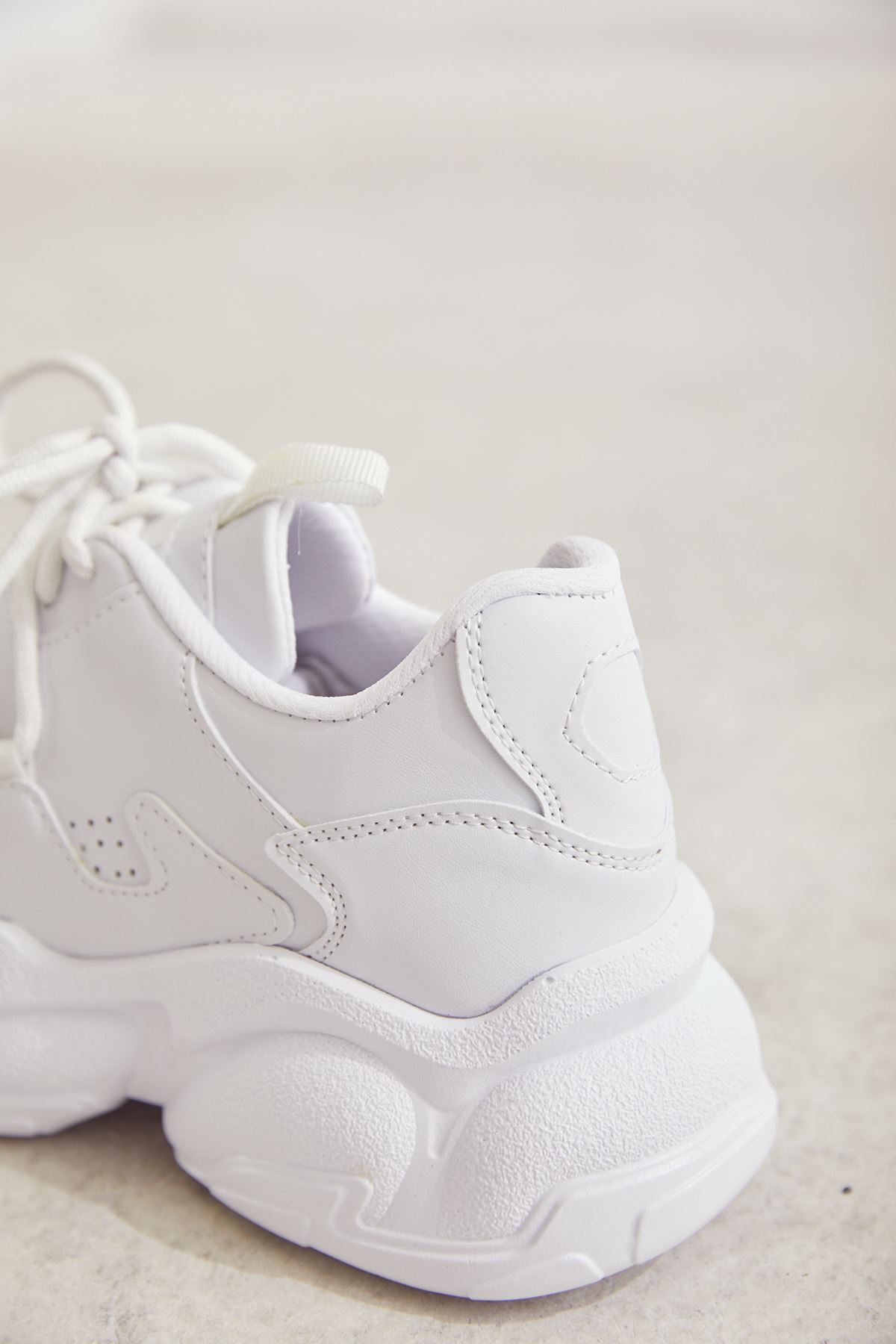 Bağcıklı Spor Ayakkabı-Beyaz