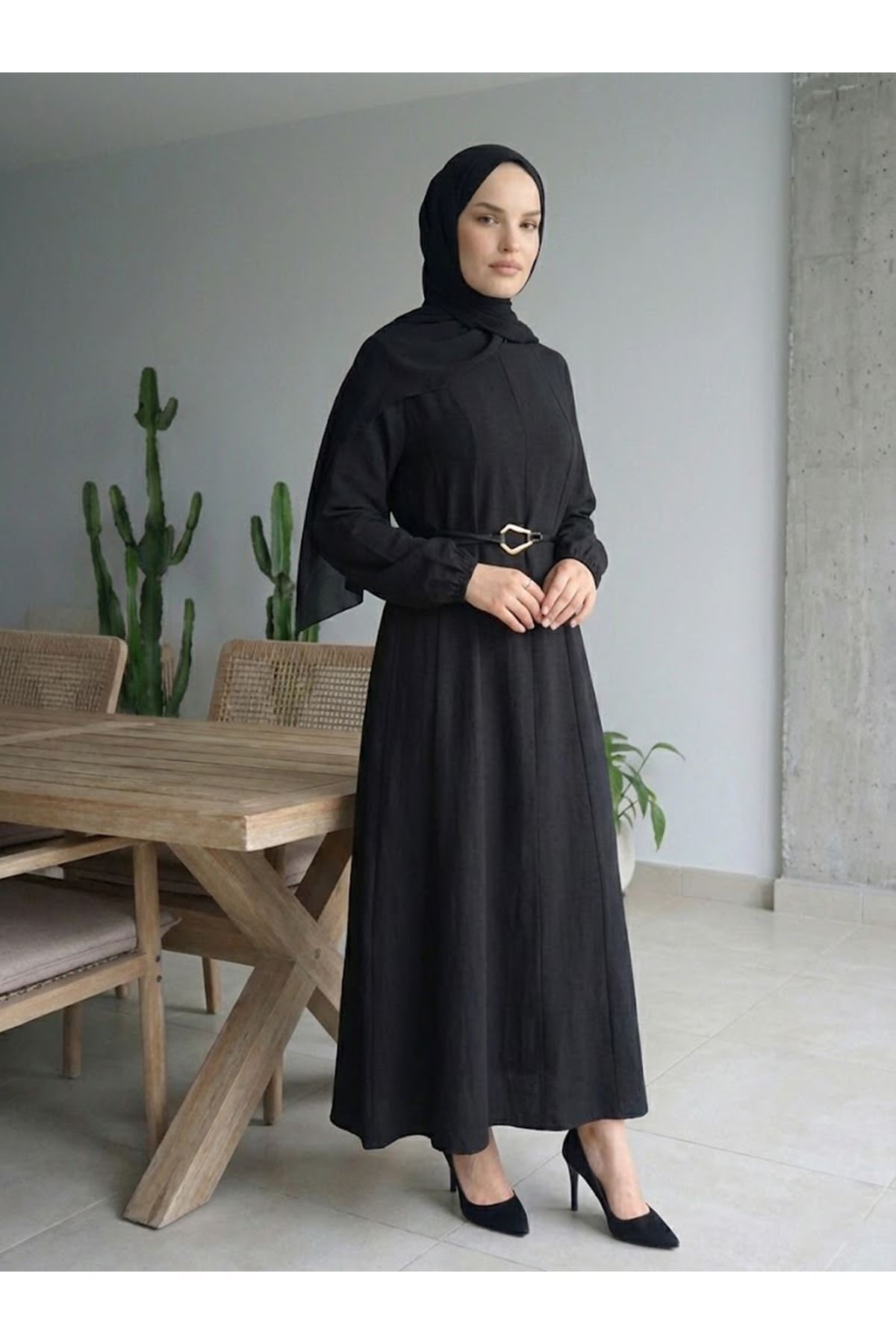 Parçalı Toka Detay Elbise-Siyah