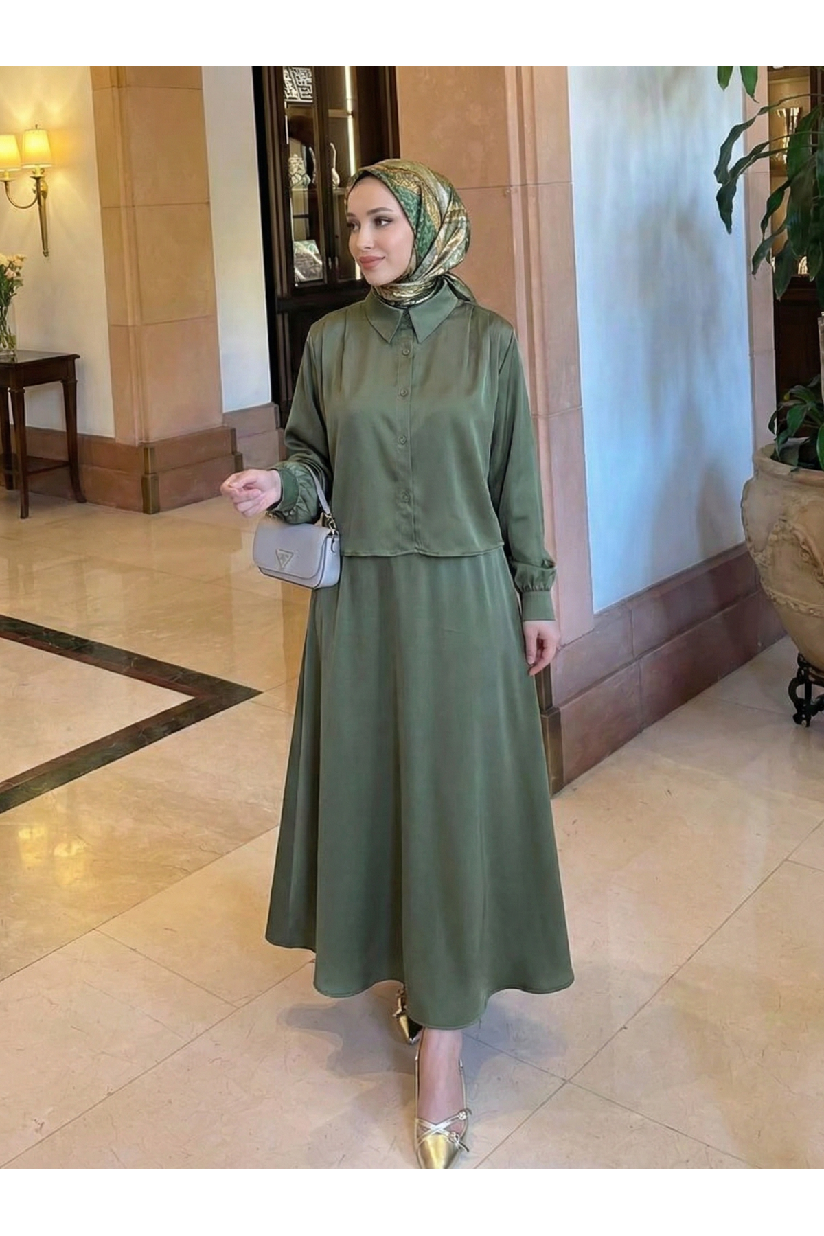 Omuz Pile Detay Saten Etekli Takım-Haki