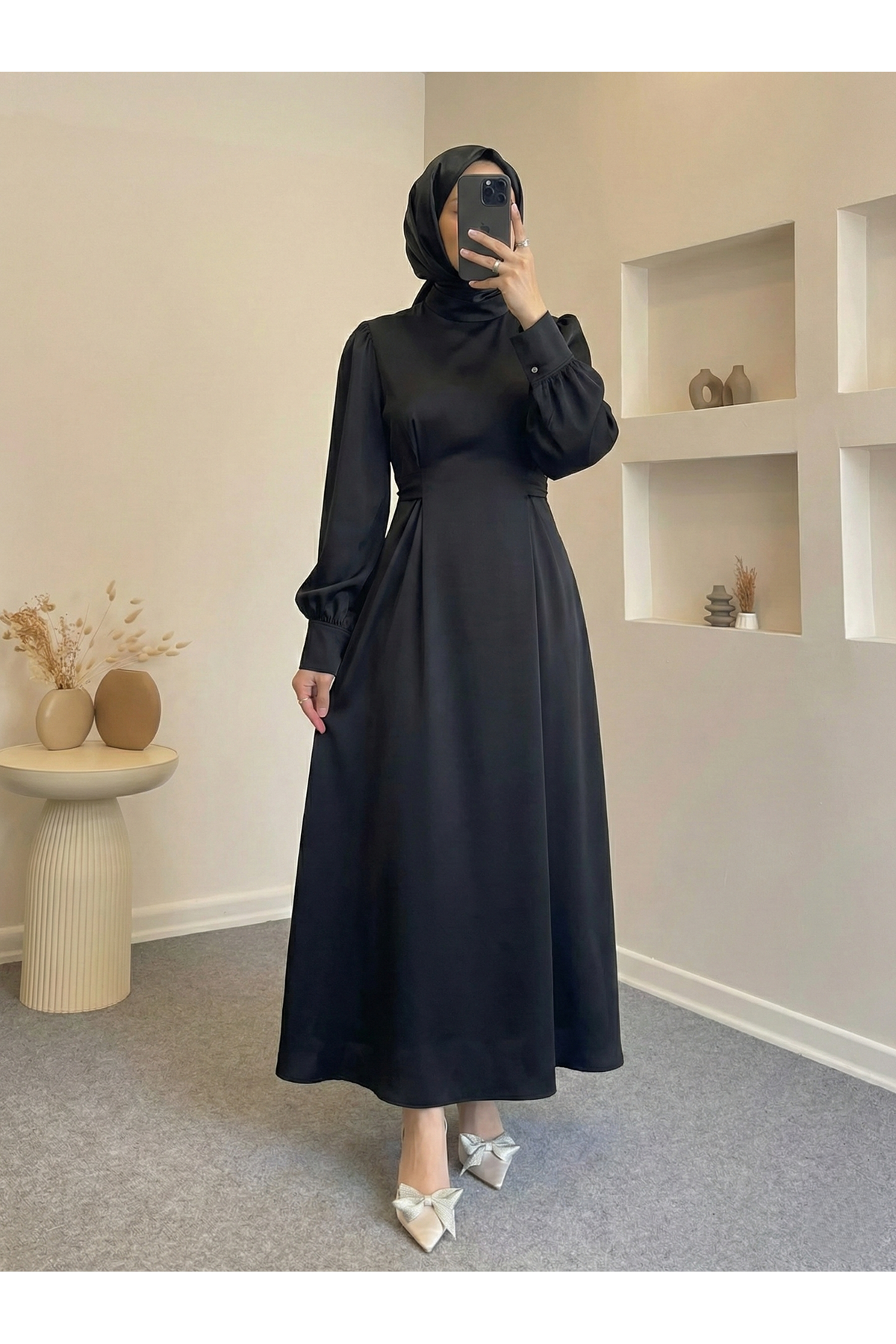 Kuşak Aksesuar Detay Saten Elbise-Siyah