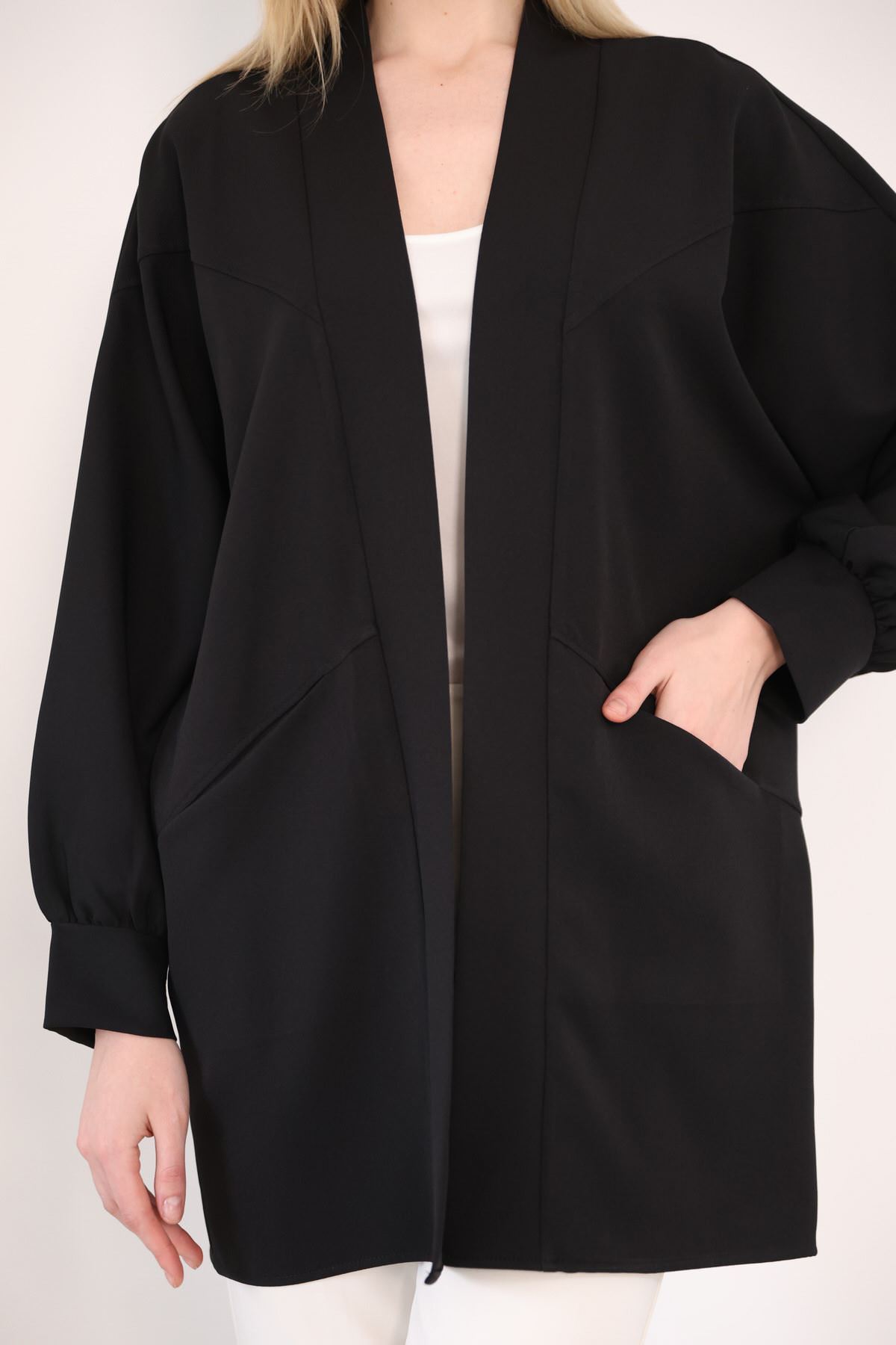 Cep Detay Atlas Hırka-Siyah