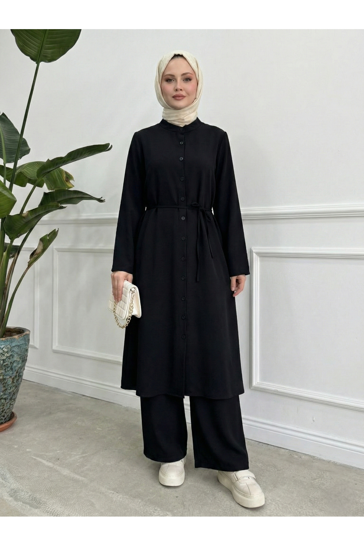 Hakim Yaka Uzun Pantolonlu Takım-Siyah