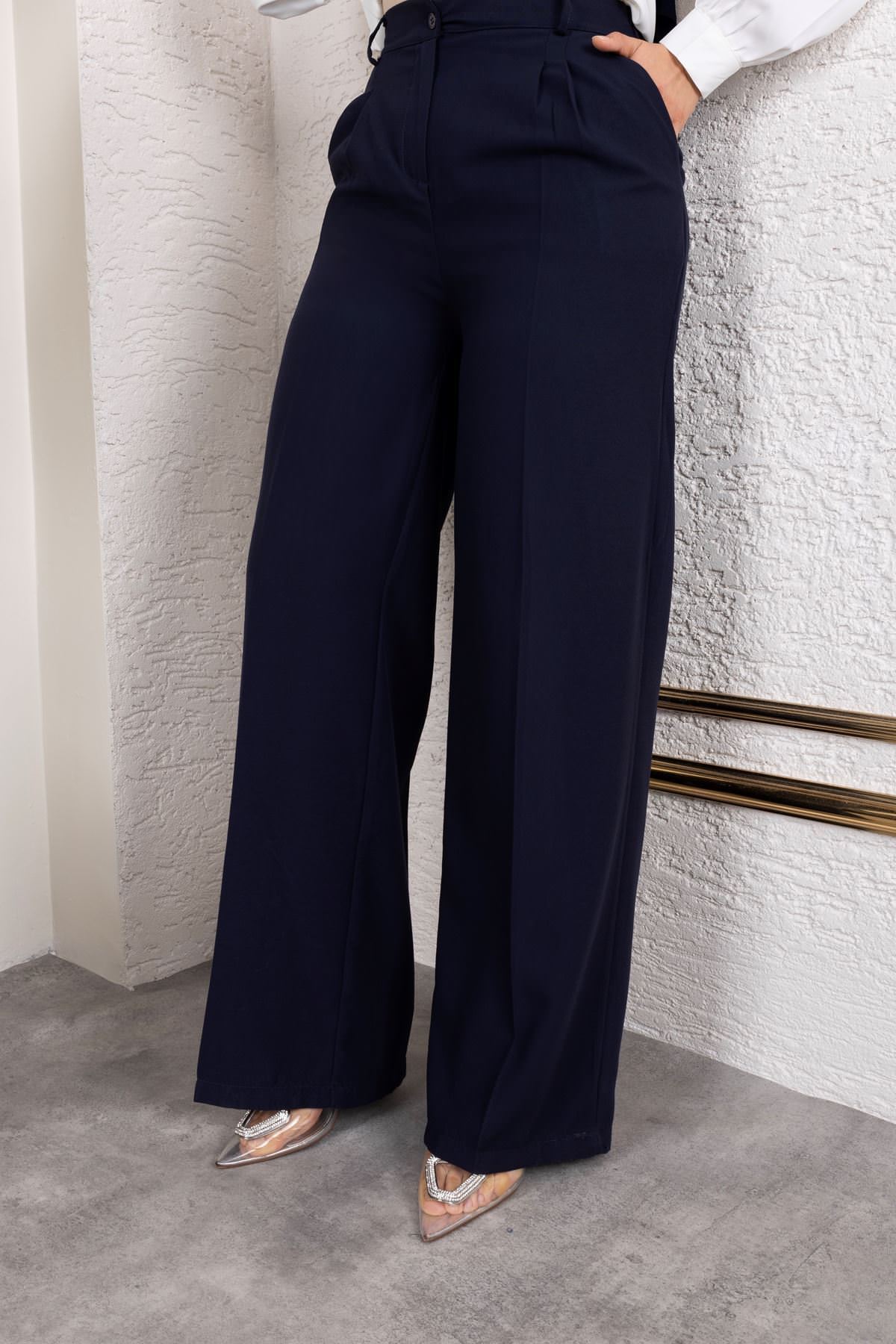 Bel Lastik Düz Paça Büyük Beden Pantolon-Siyah