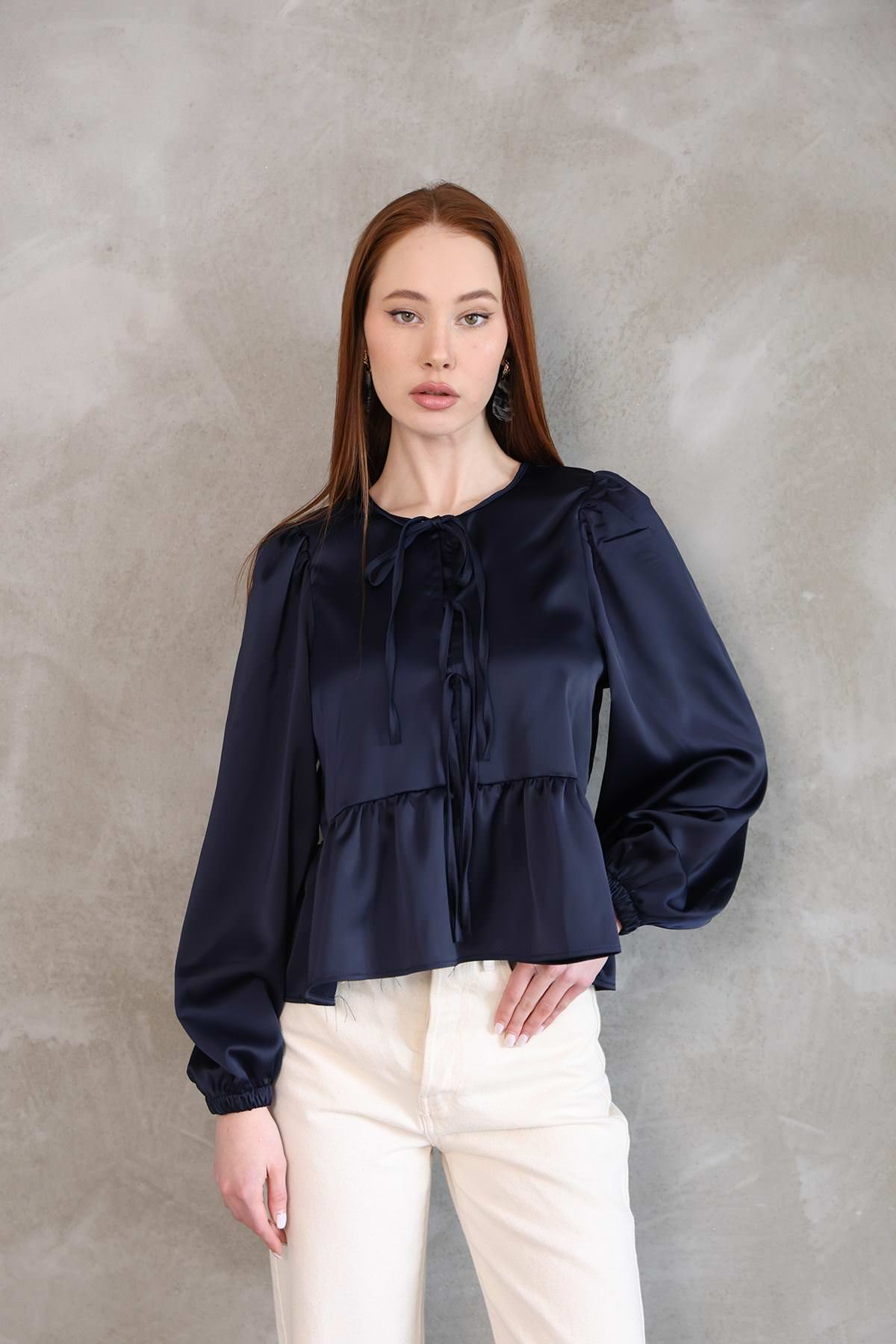 Yaka Biye Etek Büzgülü Tunik-Lacivert