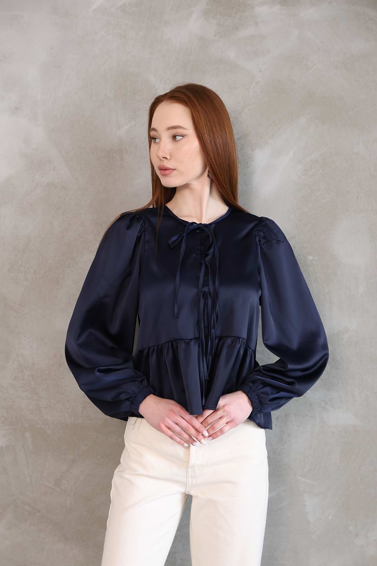 Yaka Biye Etek Büzgülü Tunik-Lacivert