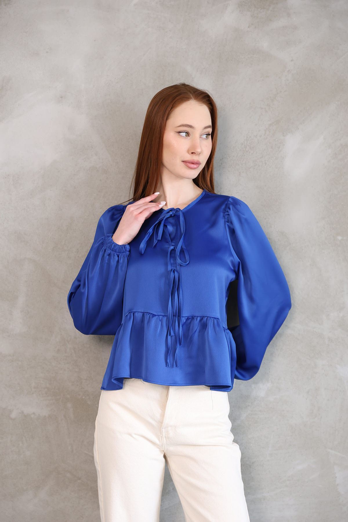 Yaka Biye Etek Büzgülü Tunik-Saks