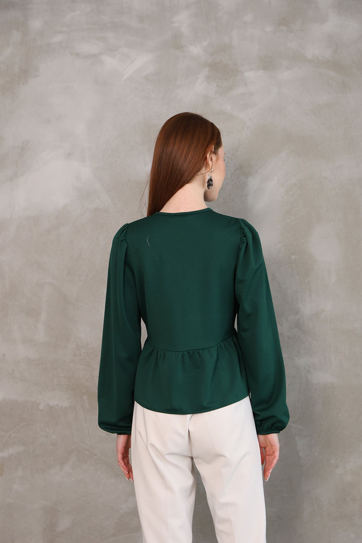 Yaka Biye Etek Büzgülü Tunik-Siyah