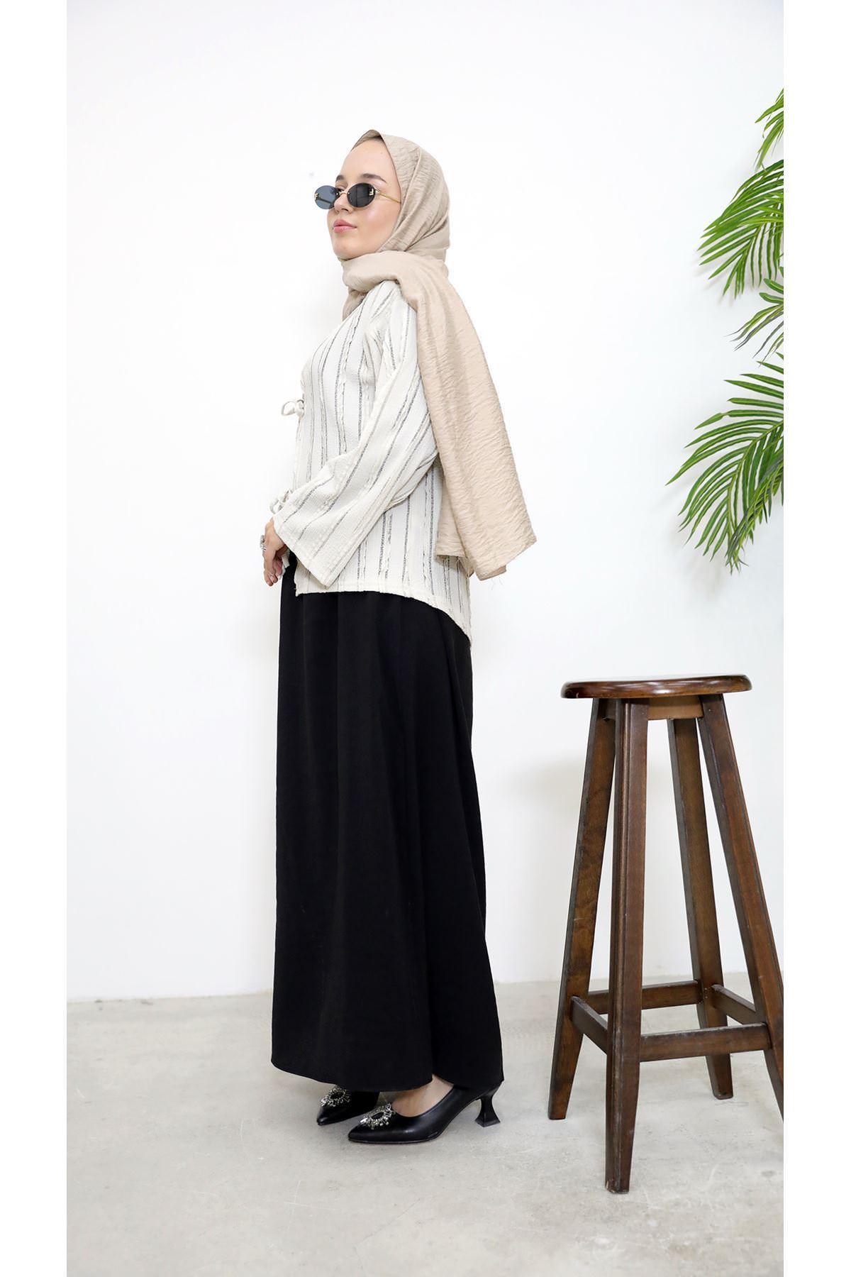 Pileli Ön İki Bağlamalı Tunik-Bej