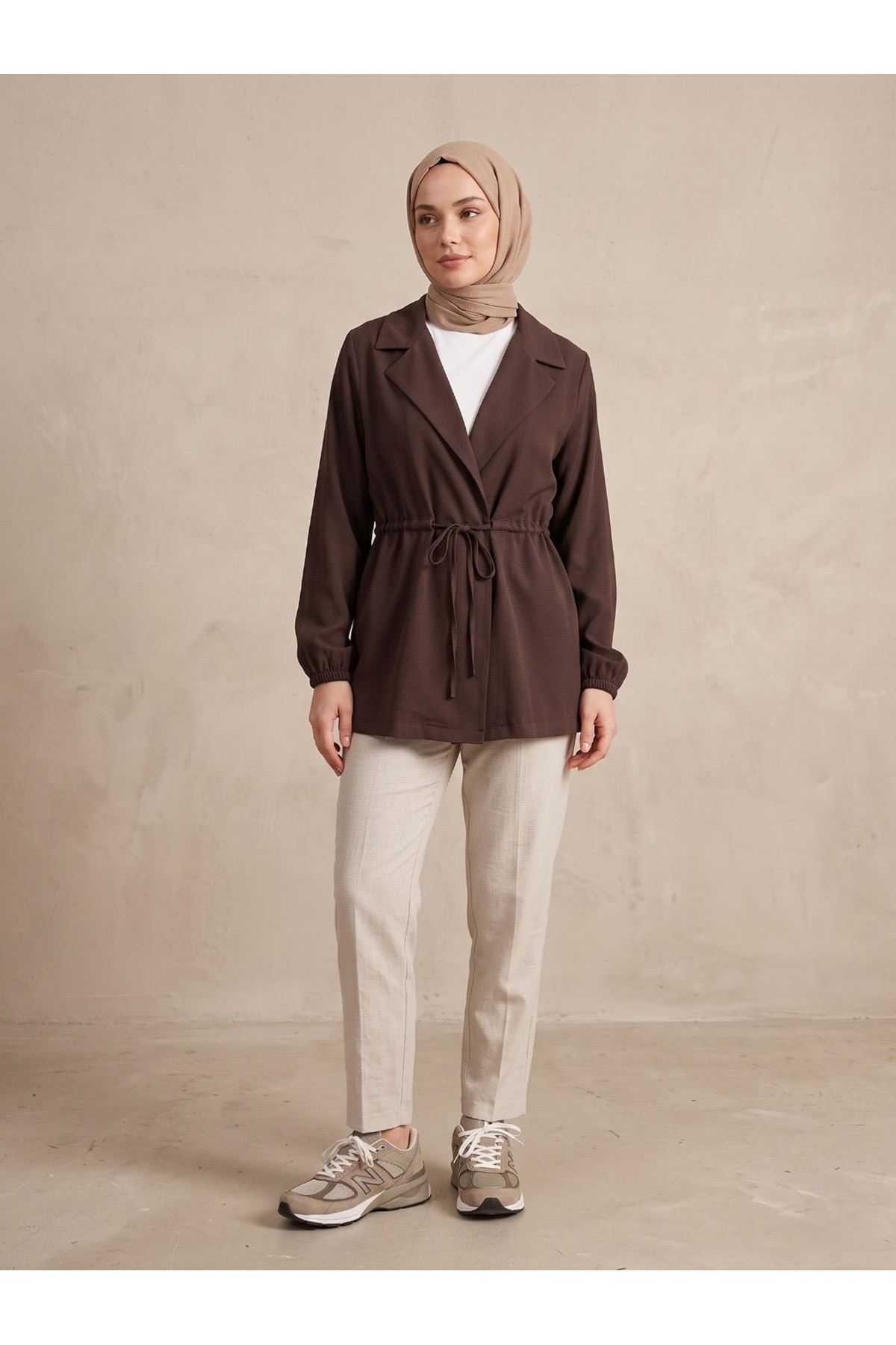 Beli Tünelli Kol Lastik Ceket-Kahve