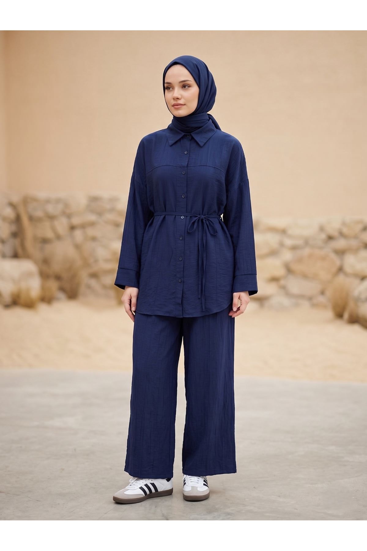 Ön Roba Detay Pantolonlu Takım-Lacivert
